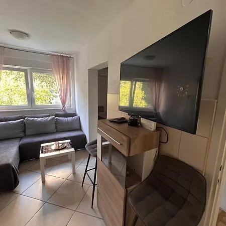 Trosoban Ugodan Apartman Za Savrsen Odmor U Blizini Plaze Daire Rijeka