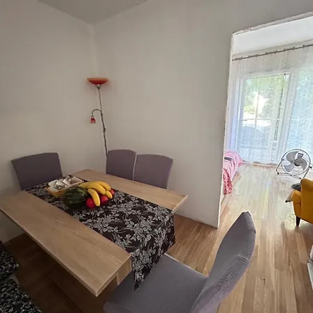 Daire Trosoban Ugodan Apartman Za Savrsen Odmor U Blizini Plaze Rijeka