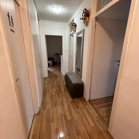 Daire Trosoban Ugodan Apartman Za Savrsen Odmor U Blizini Plaze *