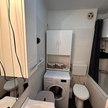 Daire Trosoban Ugodan Apartman Za Savrsen Odmor U Blizini Plaze