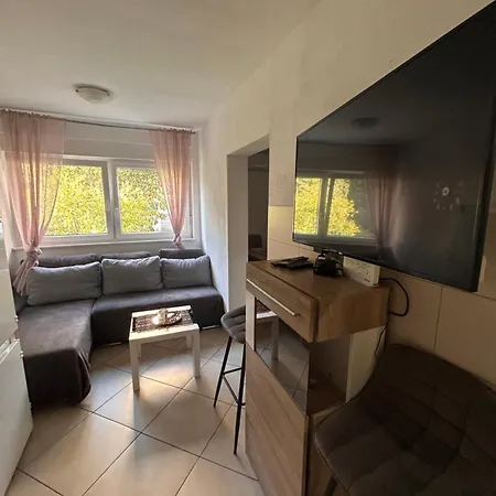 Daire Trosoban Ugodan Apartman Za Savrsen Odmor U Blizini Plaze