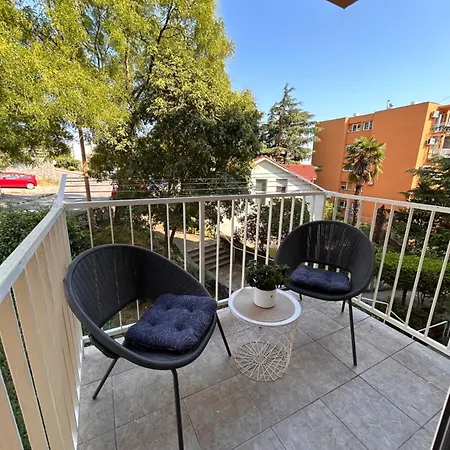 Trosoban Ugodan Apartman Za Savrsen Odmor U Blizini Plaze Daire *