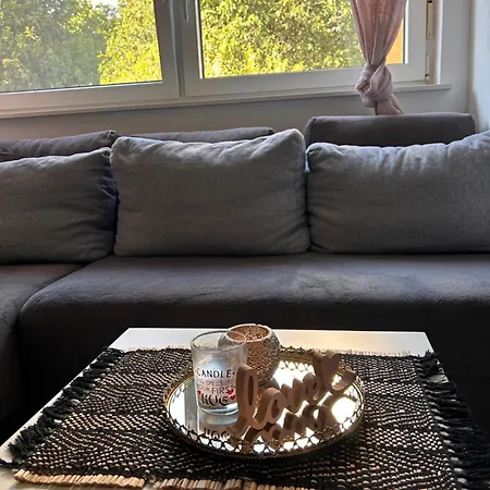 Trosoban Ugodan Apartman Za Savrsen Odmor U Blizini Plaze